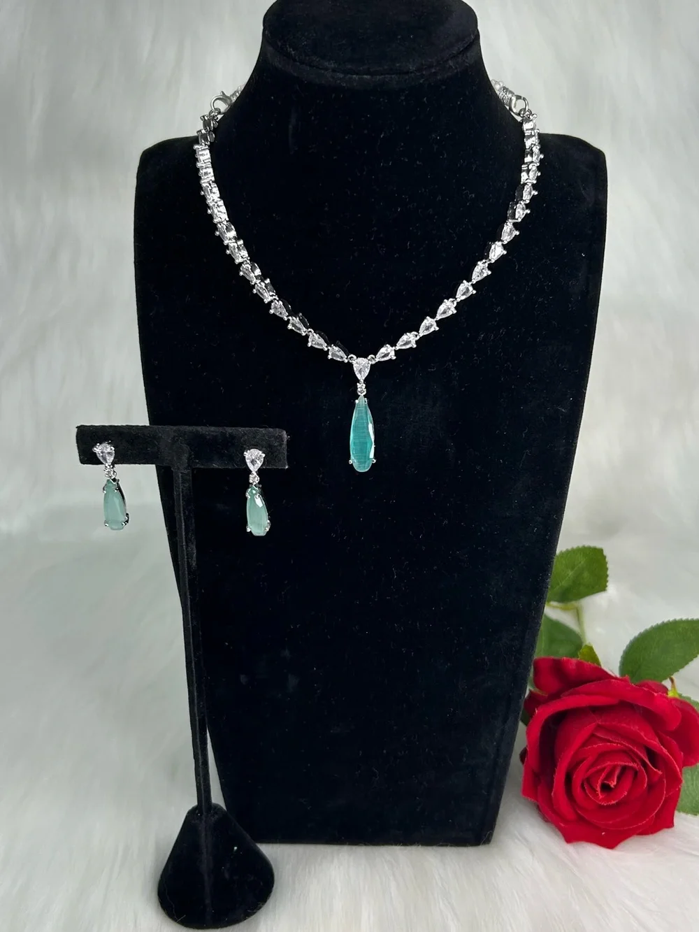 Mint Silver Ad Necklace and Earrings Set